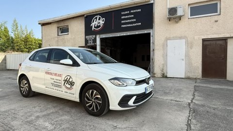 Véhicule de courtoise HDP Carrosserie à Lavérune